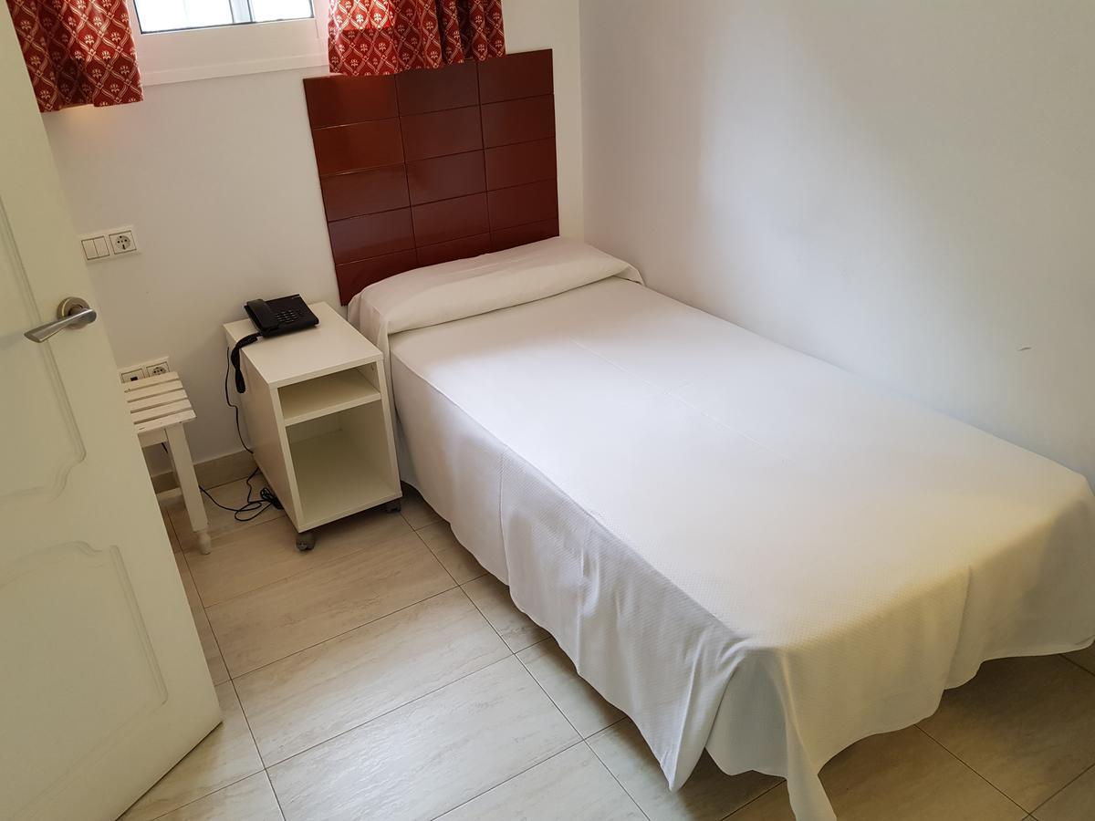 Hotel Eliseos Малага Екстер'єр фото