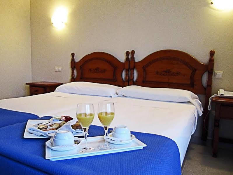 Hotel Eliseos Малага Екстер'єр фото